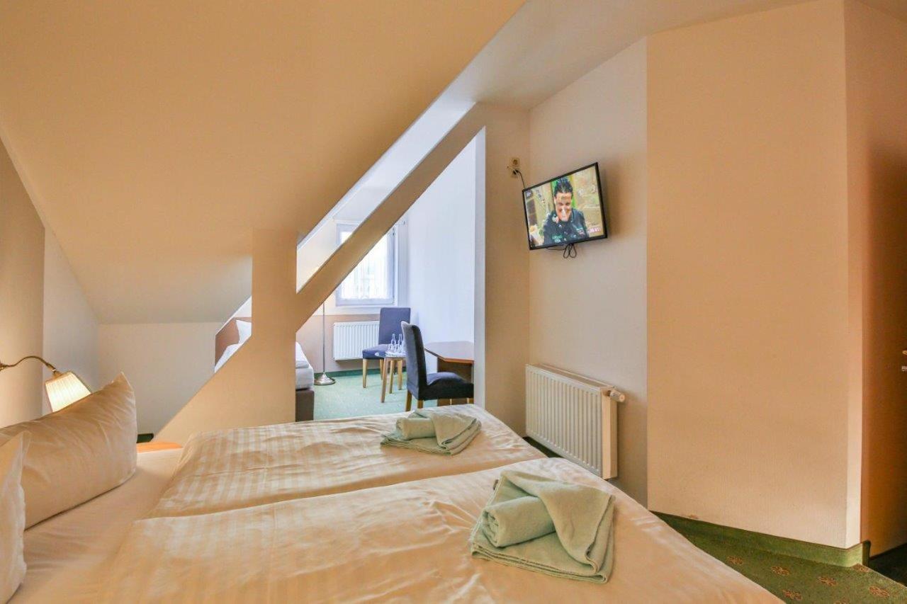 Hotel Und Restaurant "Zur Zwiebel" بيناموندا المظهر الخارجي الصورة
