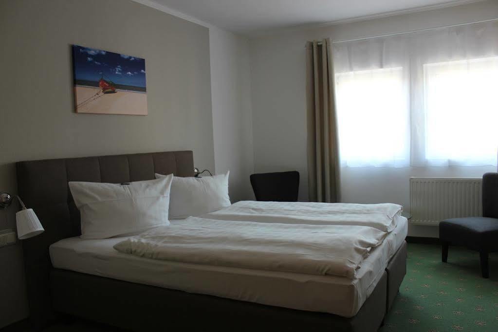 Hotel Und Restaurant "Zur Zwiebel" بيناموندا المظهر الخارجي الصورة